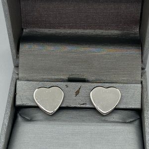 🍁SALE🍁 Sterling Silver plain Heart shaped earrings